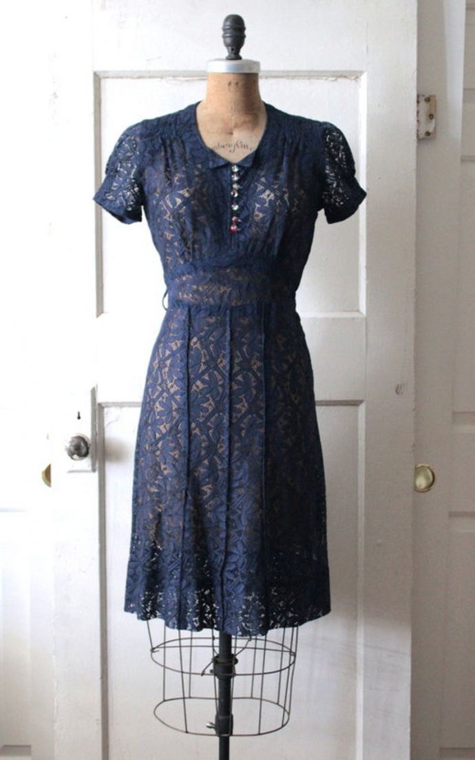 30s-paperlunavintage-navy-lace-dress.jpg
