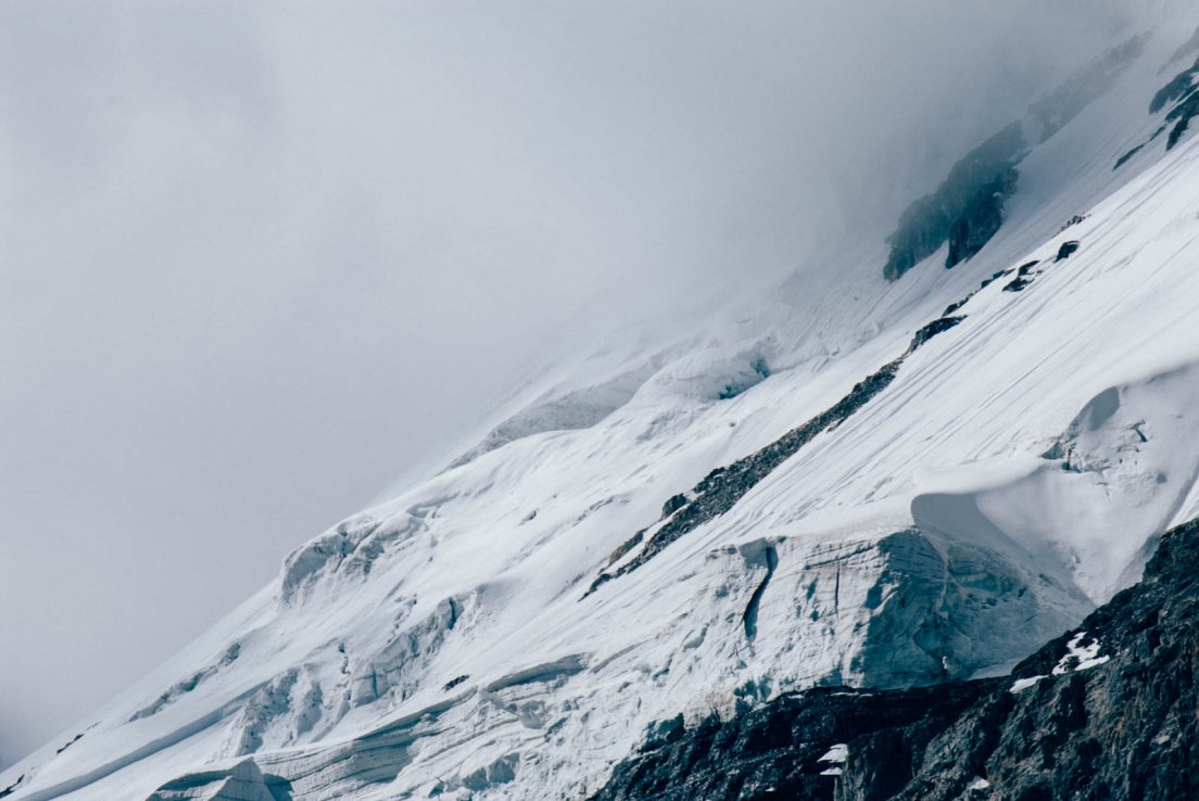 Snow layers and bad weather on the Three Glaciers Trail, Banff National Park, Lake Louise #038, 1st august 2016 Snow layers and bad weather on the Three Glaciers Trail