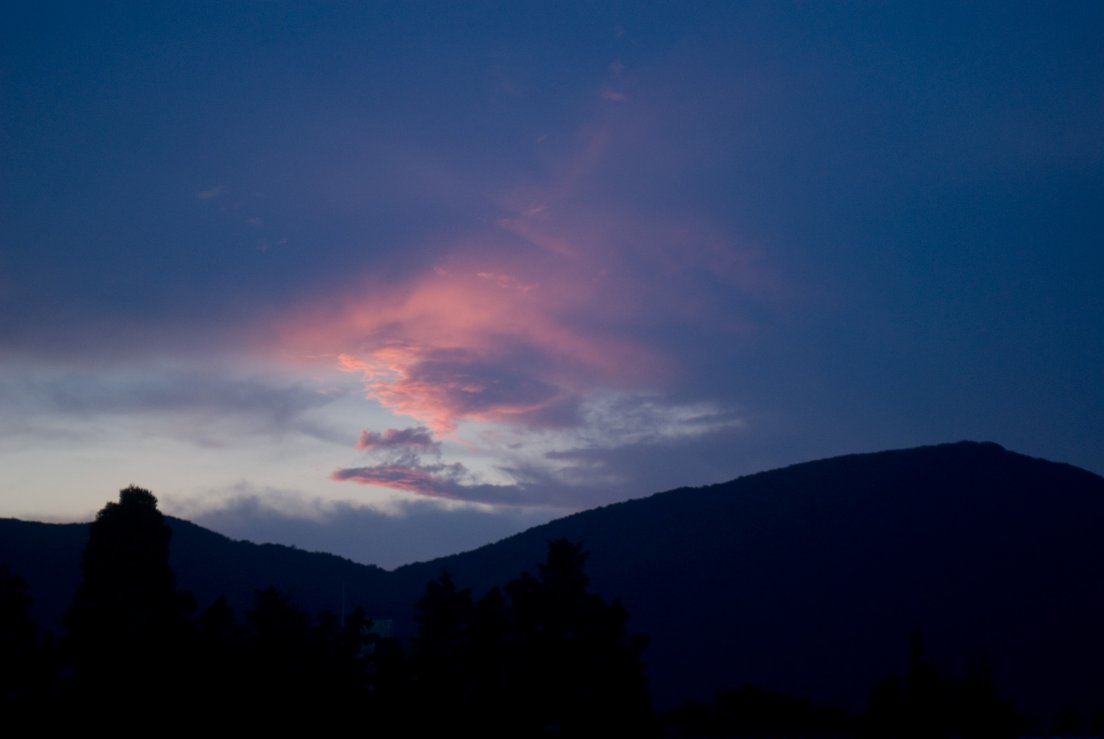 Pink clouds as the sun is setting, Hakone #022, 09 août 2011