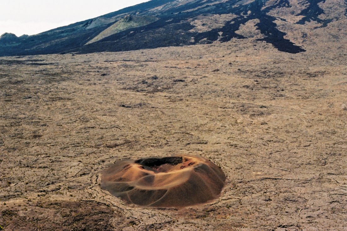 Crater, Piton de la Fournaise, Reunion Island with Canon AV-1 #008, 12 october 2016